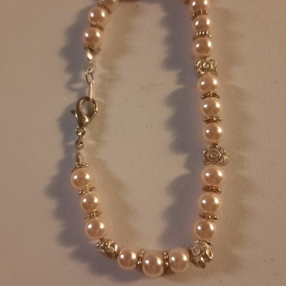 Brand New Handmade Three Pieces (necklace, earring and bracelet) Jewelry - Picture 5 of 6